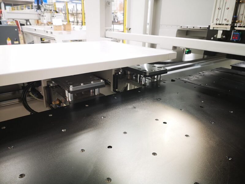 Automatic EHS1228 CNC Drilling Machine Six Sides Boring Router for Wood for Manufacturing Plants New Condition - Image 3